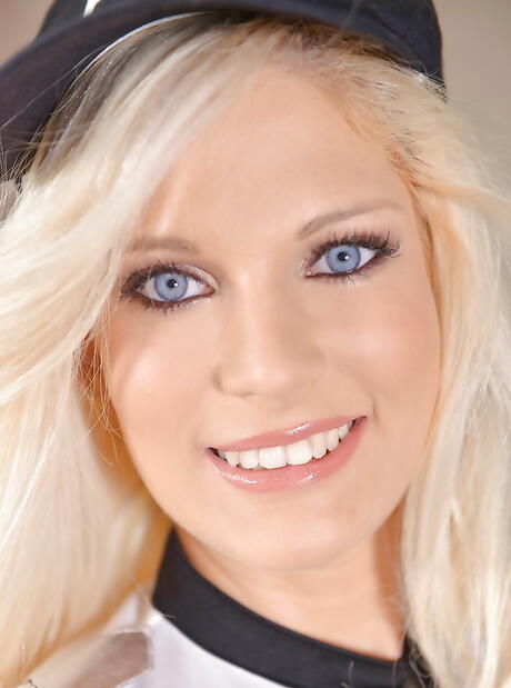 Luscious hungarian blonde Candee Licious showing tiny tits and puting a toy in her cunt 